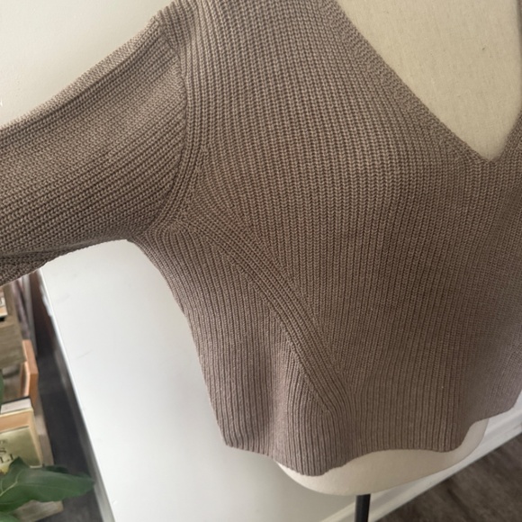 NWOT OGD ONE GREY DAY Silk, Cotton, Nylon Sweater Taupe Cropped XS - Picture 4 of 6